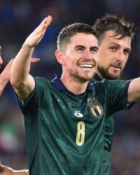  切尔西中场老将考虑退役，若日尼奥未来成疑