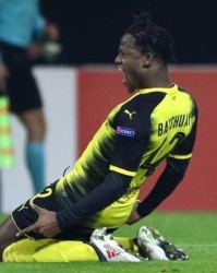 一竞技- 亚特兰大狂攻未果，补时丢球痛失三分引争议  