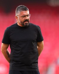 一竞技官网- 里昂解雇主帅，青年队教头临时接任  