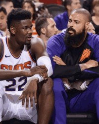 一竞技- 太阳艾顿与管理层和解，首发中锋位置暂时稳固  