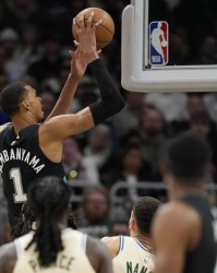 一竞技平台- 马刺,文班亚马,连续,两场,盖帽,五次,以上,防守,统治  