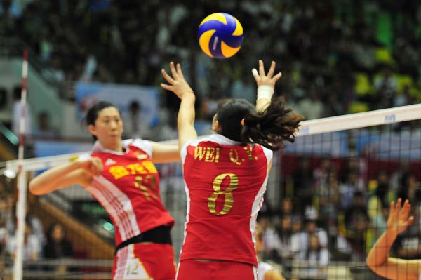  沃尔夫斯堡锋线全面开花，五球横扫波鸿展现强大攻击力  